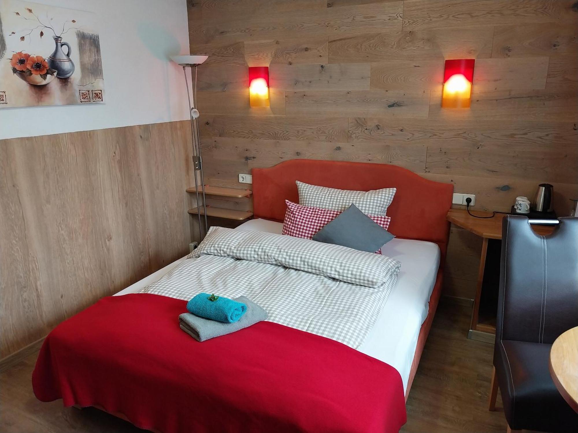 Landhotel Waldschloesschen Mit Gaststube Sohland an der Spree Exterior photo