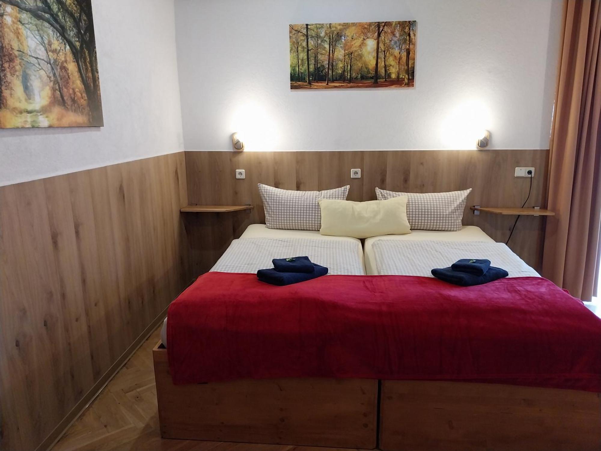 Landhotel Waldschloesschen Mit Gaststube Sohland an der Spree Exterior photo