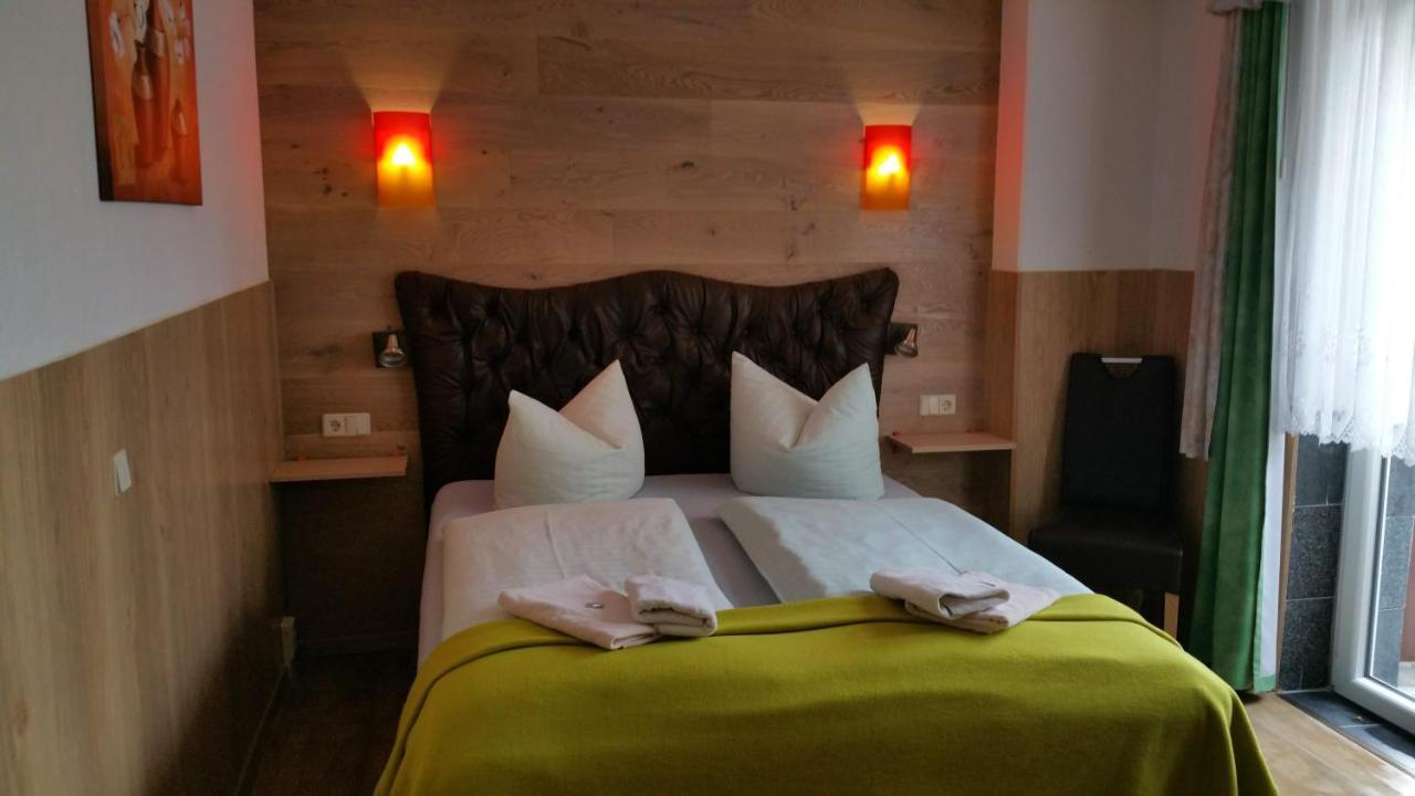 Landhotel Waldschloesschen Mit Gaststube Sohland an der Spree Exterior photo